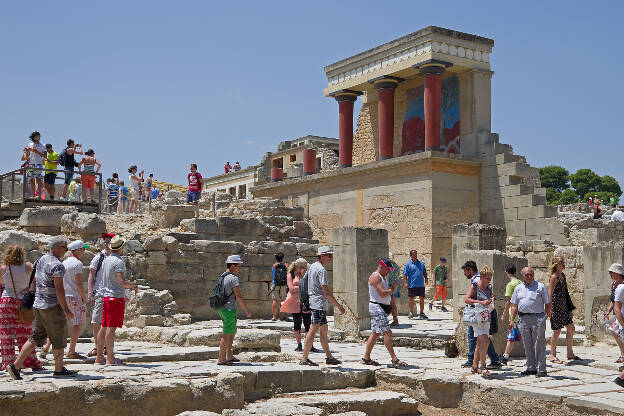 Menschenmassen in Knossos